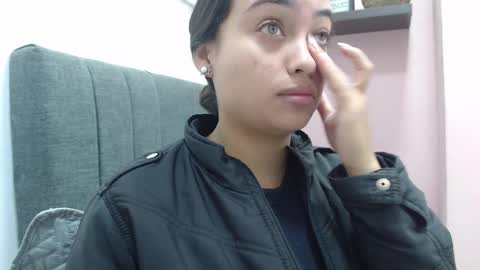 Kari online show from 09/12/25, 01:22