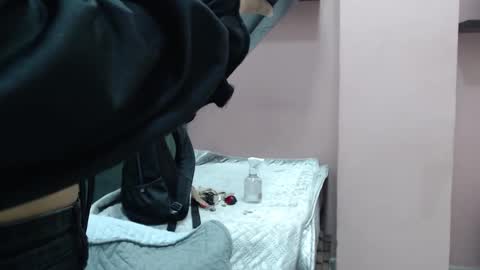 Kari online show from 09/23/25, 01:25