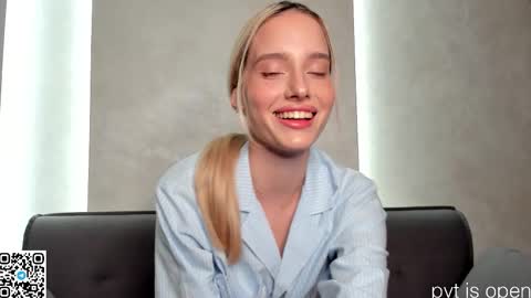 Snapshot of katebremar chatting on 03/24/26, 08:47 online show from 03/24/26, 08:47