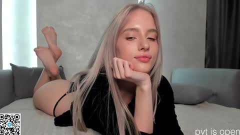 Snapshot of katebremar chatting on 05/01/26, 09:30 online show from 05/01/26, 09:30