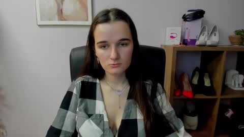 Snapshot of katedesire chatting on 12/21/25, 08:27 Kate online show from 12/21/25, 08:27