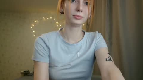 Snapshot of katekalen chatting on 01/22/25, 04:12 Kate Bunny online show from 01/22/25, 04:12