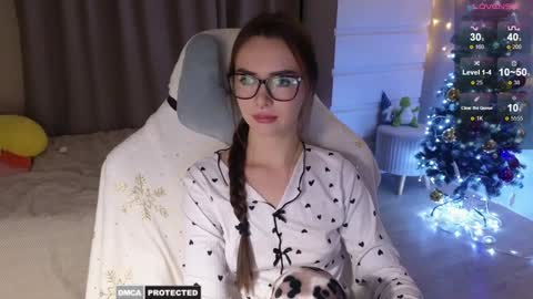 Snapshot of kateleoo chatting on 12/14/24, 04:42 Im Kate online show from 12/14/24, 04:42