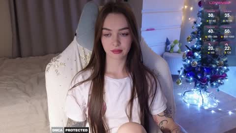 Snapshot of kateleoo chatting on 12/25/24, 03:38 Im Kate online show from 12/25/24, 03:38
