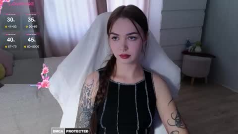 Snapshot of kateleoo chatting on 09/29/25, 10:42 Im Kate online show from 09/29/25, 10:42