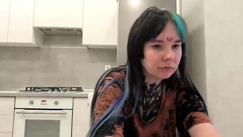 Snapshot of katelynnjenness chatting on 01/11/26, 07:02 Milana online show from 01/11/26, 07:02