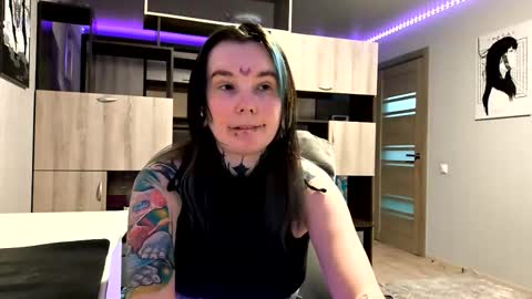 Snapshot of katelynnjenness chatting on 03/26/26, 02:44 Milana online show from 03/26/26, 02:44