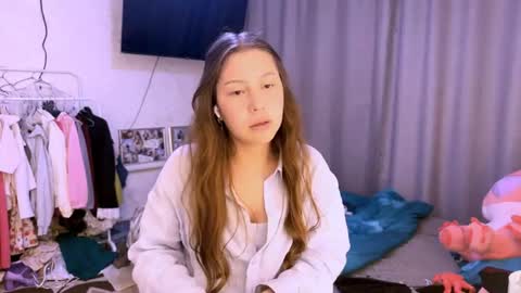 Eshly online show from 06/03/26, 02:33