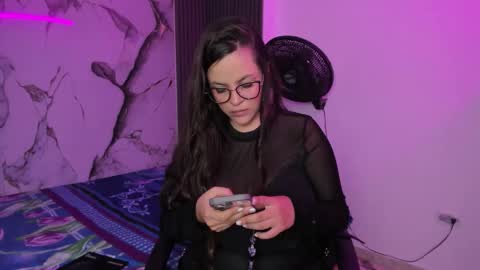 KateMoorex online show from 11/29/25, 12:08