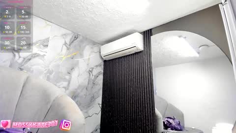 Im Katherine but call me Kate  online show from 01/29/25, 12:02