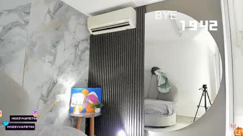 Im Katherine but call me Kate  online show from 10/19/25, 12:28