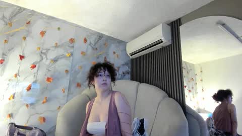 Im Katherine but call me Kate  online show from 11/12/25, 12:16