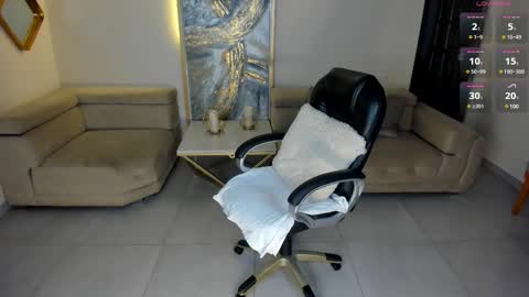 Snapshot of kateowens chatting on 02/14/25, 09:45 Kate Owens online show from 02/14/25, 09:45