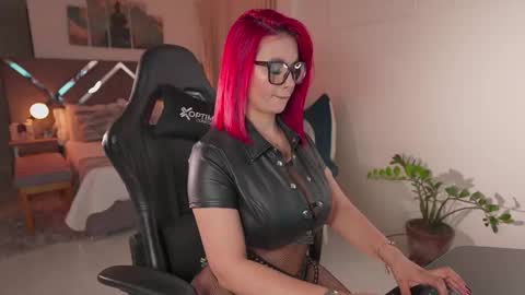 Snapshot of kateowens chatting on 10/25/25, 10:34 Kate Owens online show from 10/25/25, 10:34