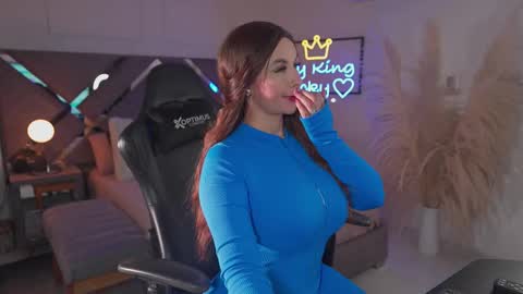 Snapshot of kateowens chatting on 11/19/25, 11:54 Kate Owens online show from 11/19/25, 11:54