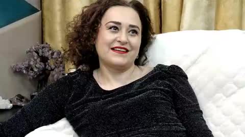 KateQueenston --  online show from 05/03/26, 11:11