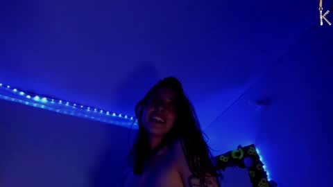 Snapshot of kateraw chatting on 12/25/24, 08:40 Kate online show from 12/25/24, 08:40