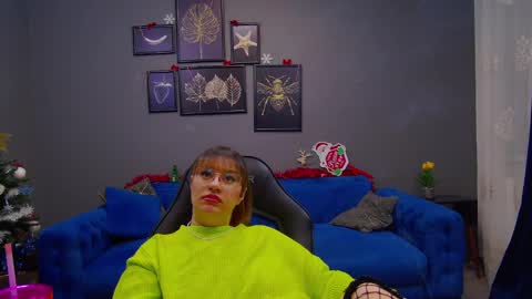 Snapshot of katewalker_ chatting on 12/21/24, 09:36 Kate online show from 12/21/24, 09:36