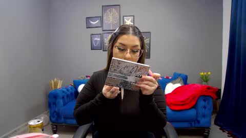 Snapshot of katewalker_ chatting on 02/10/25, 06:03 Kate online show from 02/10/25, 06:03