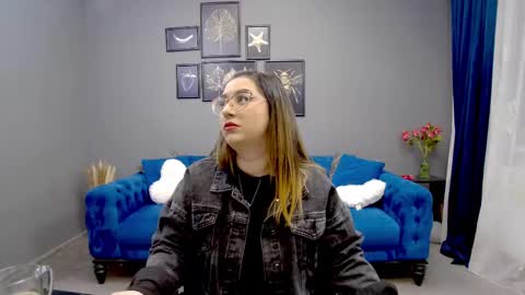 Snapshot of katewalker_ chatting on 03/03/25, 06:12 Kate online show from 03/03/25, 06:12