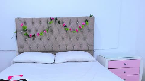 katey Curvy01 online show from 12/17/25, 12:49