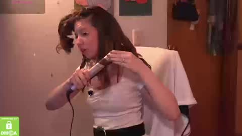 Katerine online show from 12/20/25, 12:40