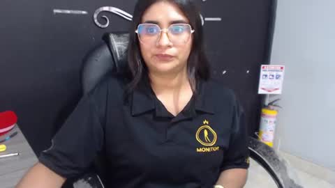 Call me Lau  online show from 06/22/26, 09:56