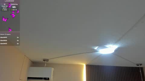 Snapshot of kathe_asian chatting on 12/18/25, 11:38 online show from 12/18/25, 11:38