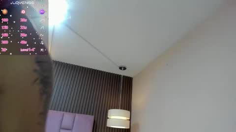 Snapshot of kathe_asian chatting on 12/19/25, 11:50 online show from 12/19/25, 11:50