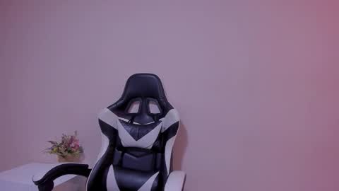 Snapshot of kathe_asian chatting on 01/15/26, 11:48 online show from 01/15/26, 11:48