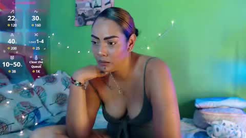Snapshot of katherincastillo chatting on 03/04/25, 05:53 katherin online show from 03/04/25, 05:53