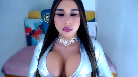 KATHERINE online show from 03/06/25, 04:19