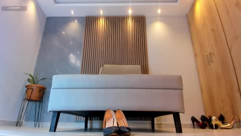 Snapshot of katherinlevinee chatting on 03/02/25, 03:48 KatherinLevinee online show from 03/02/25, 03:48