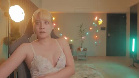 Snapshot of katherynlin chatting on 09/14/25, 06:40 Kathy online show from 09/14/25, 06:40