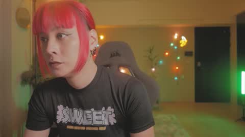 Snapshot of katherynlin chatting on 10/04/25, 01:42 Kathy online show from 10/04/25, 01:42