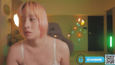 Snapshot of katherynlin chatting on 11/05/25, 08:31 Kathy online show from 11/05/25, 08:31