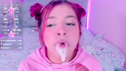 Snapshot of kathia_saenz chatting on 12/21/24, 10:28 Kathia online show from 12/21/24, 10:28