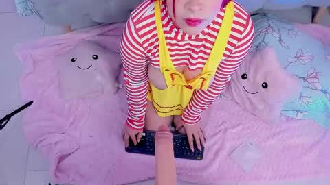 Snapshot of kathia_saenz chatting on 02/06/25, 03:48 Kathia online show from 02/06/25, 03:48