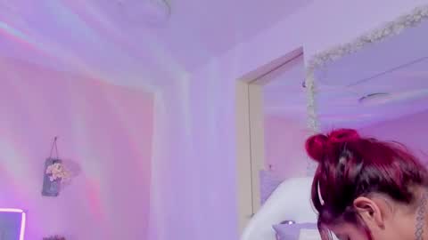 Snapshot of kathia_saenz chatting on 02/18/25, 09:43 Kathia online show from 02/18/25, 09:43