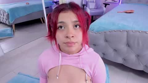 Snapshot of kathia_saenz chatting on 02/28/25, 07:05 Kathia online show from 02/28/25, 07:05