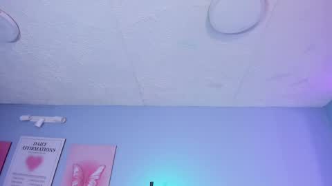 Snapshot of kathia_saenz chatting on 09/12/25, 04:12 Kathia online show from 09/12/25, 04:12