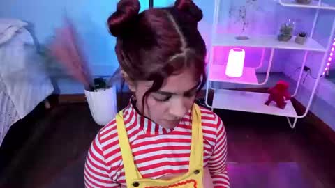 Snapshot of kathia_saenz chatting on 10/02/25, 04:08 Kathia online show from 10/02/25, 04:08