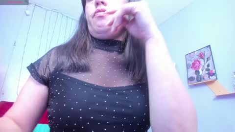 Snapshot of kathina_giraldo chatting on 01/26/25, 07:52 Paola online show from 01/26/25, 07:52
