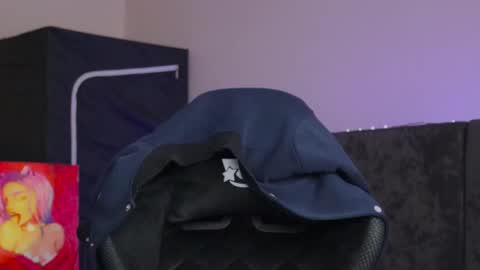 Snapshot of kathleen_frost chatting on 12/13/24, 07:25 kathleen_frost online show from 12/13/24, 07:25