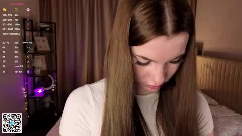 Lola online show from 04/27/26, 04:10