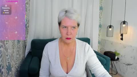 Snapshot of kathy_sunn chatting on 04/13/26, 01:49 Kathy online show from 04/13/26, 01:49