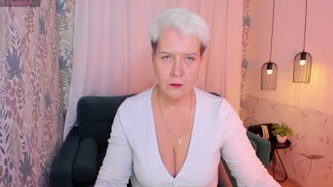 Snapshot of kathy_sunn chatting on 04/14/26, 01:28 Kathy online show from 04/14/26, 01:28