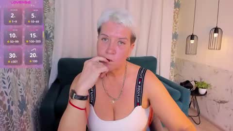 Snapshot of kathy_sunn chatting on 04/22/26, 01:56 Kathy online show from 04/22/26, 01:56
