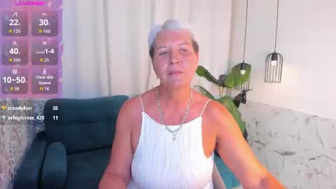 Snapshot of kathy_sunn chatting on 07/17/26, 02:24 Kathy online show from 07/17/26, 02:24