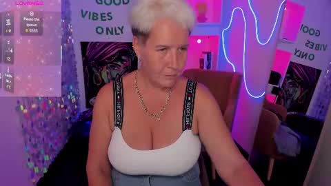 Snapshot of kathy_sunn chatting on 08/02/26, 12:14 Kathy online show from 08/02/26, 12:14